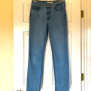 Levi’s Classic Straight Jeans Size 4